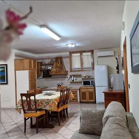Casa Erre Apartment Lusciano Bagian luar foto
