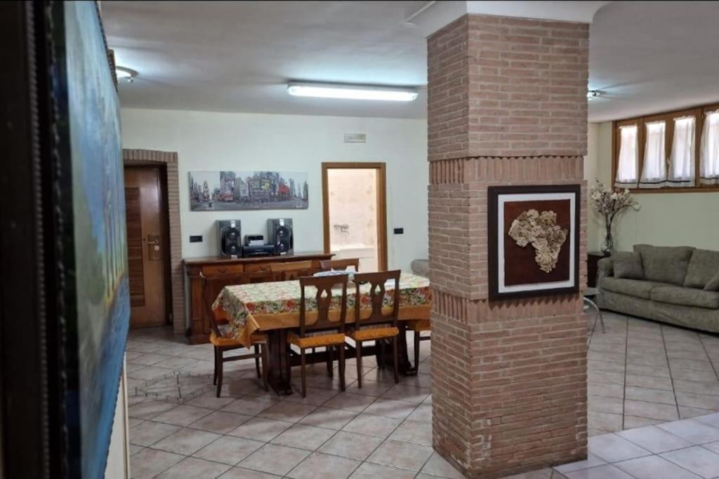 Casa Erre Apartment Lusciano Bagian luar foto
