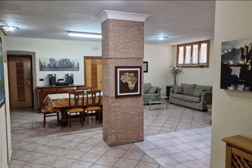 Casa Erre Apartment Lusciano Bagian luar foto