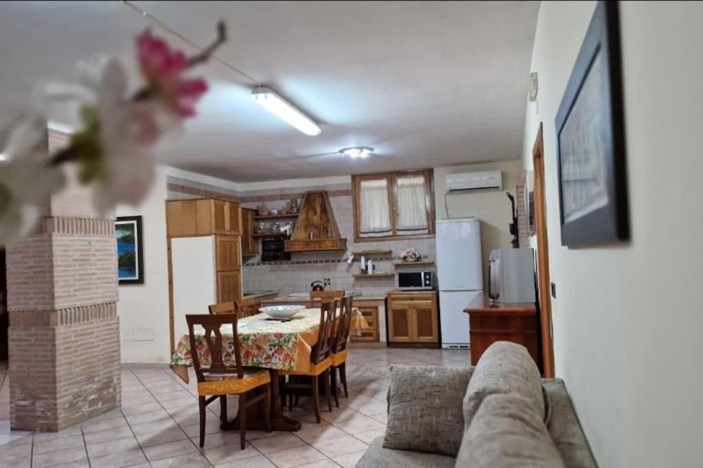 Casa Erre Apartment Lusciano Bagian luar foto